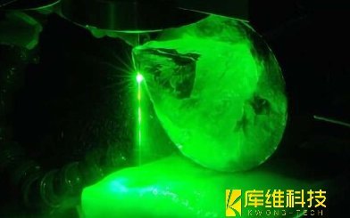 光學(xué)玻璃加工:水導(dǎo)激光如何實現(xiàn)亞微米級裂紋控制?